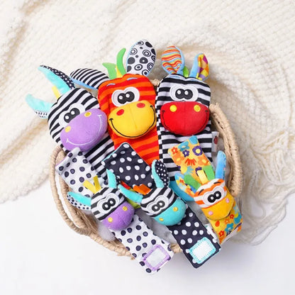 0-12 Months Baby Wrist Rattles and Foot Finder Socks Set