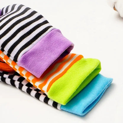 0-12 Months Baby Wrist Rattles and Foot Finder Socks Set